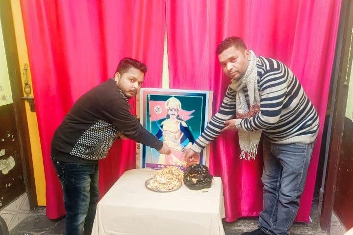 राजा मांन्धाता कोरी का जन्मदिन धूमधाम से मनाया