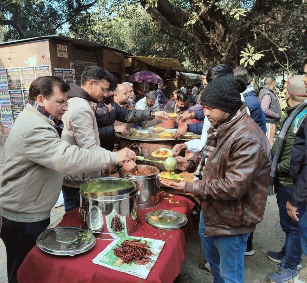 एनसीसी कर्मचारी संघ ने किया विशाल खिचड़ी सहभोग