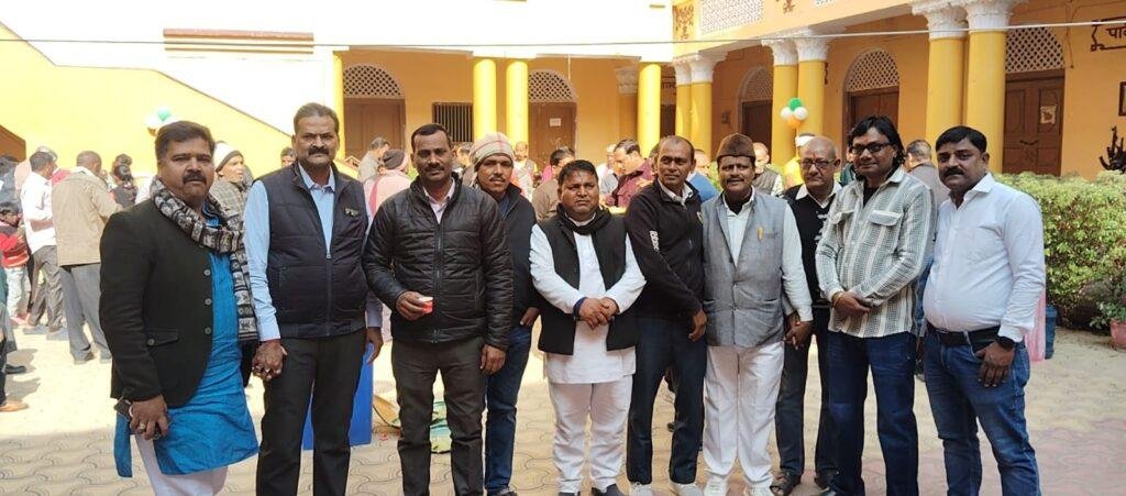 संकल्प फाउंडेशन के तरफ से भव्य खिचड़ी भोज