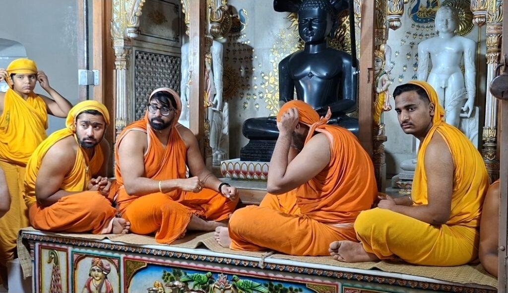 अजमेर मे केसरगंज स्तिथ श्री 1008 पार्श्वनाथ दिगम्बर जेसवाल जैन मंदिर में 19 से 21 जनवरी तक आयोजित “कमलासन पर जिनेन्द्र भगवान विराजमान एवं शिखर ध्वजारोहण समारोह”
