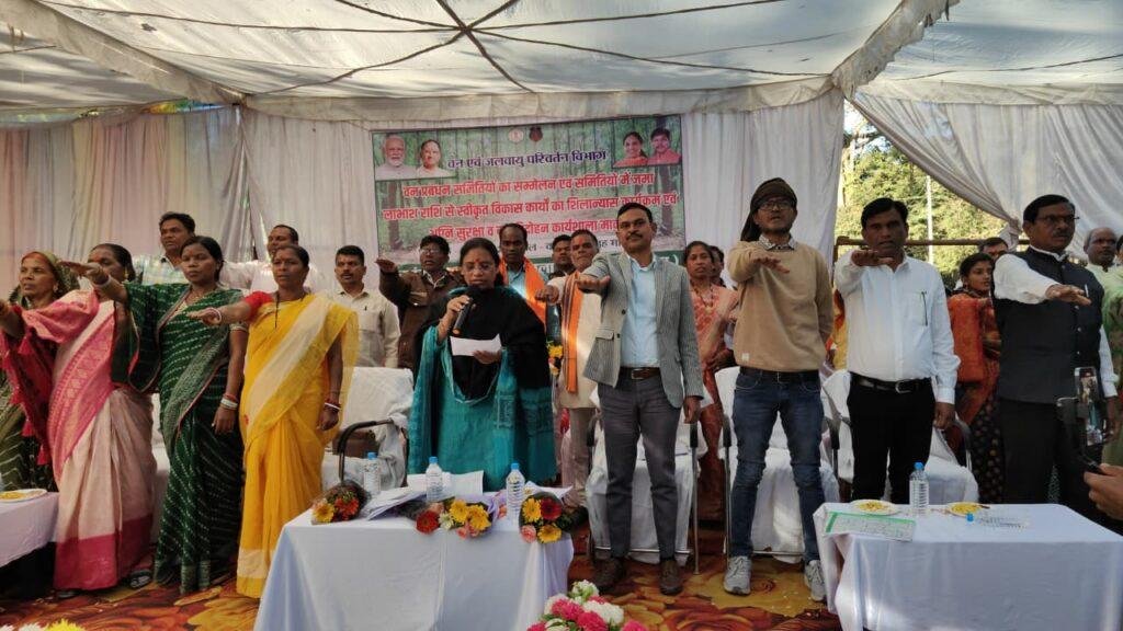 कोण्डागांव वनमण्डल अंतर्गत माकड़ी में वन प्रबंधन समितियों की बैठक संपन्न