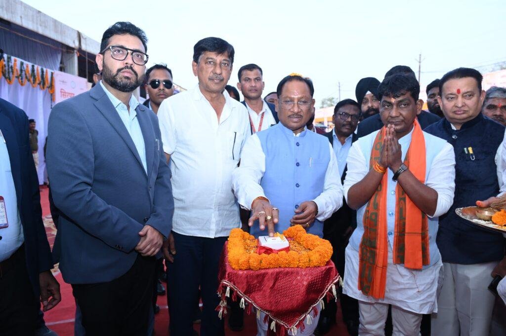 सिरपुर महोत्सव में मुख्यमंत्री विष्णु देव साय ने लगभग 200 करोड़ रुपए के विकास कार्यों की दी सौगात