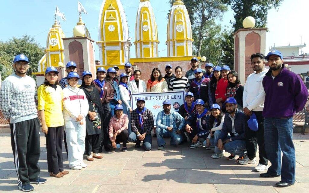 एनएसएस शिविर में दी विधिक सहायता की महत्वपूर्ण जानकारी