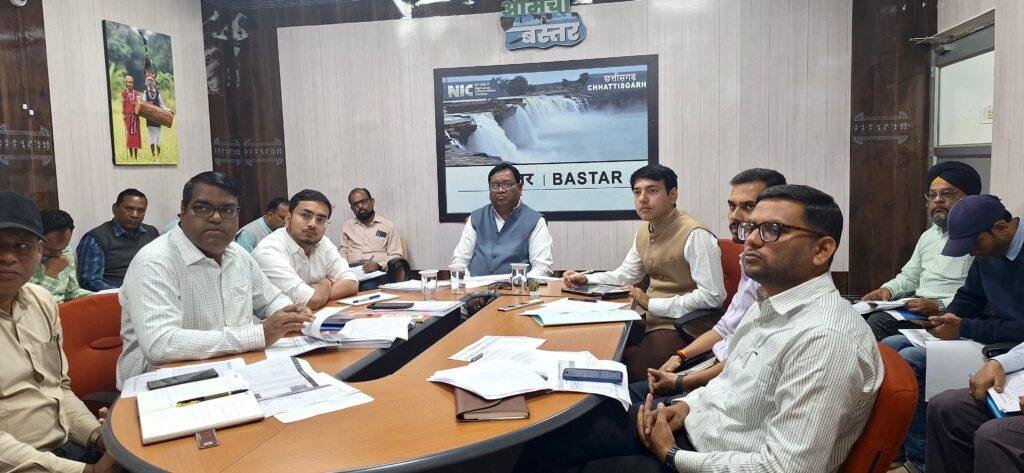 मुख्य सचिव ने वीडियो कॉन्फ्रेंसिंग के माध्यम से कलेक्टर कॉन्फ्रेंस में योजनाओं की