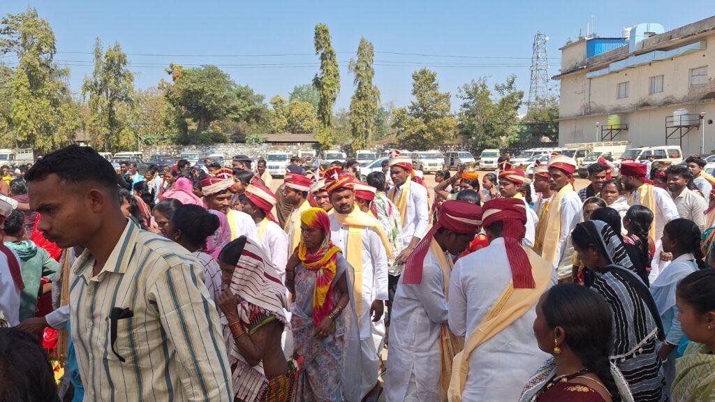 बस्तर के सिटी ग्राउंड में गूंजी शहनाई280 जोड़े परिणय सूत्र में बंधे