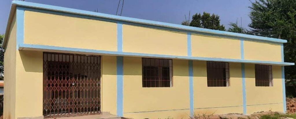 बकावंड के परऊगुड़ा स्कूल में कम लागत में मिलीं बेहतर सुविधाएं