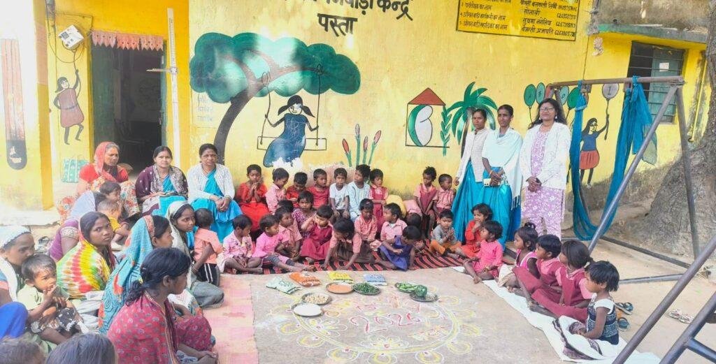 जिले के सभी आंगनबाड़ी केन्द्रों में मनाया जा रहा वजन त्यौहार