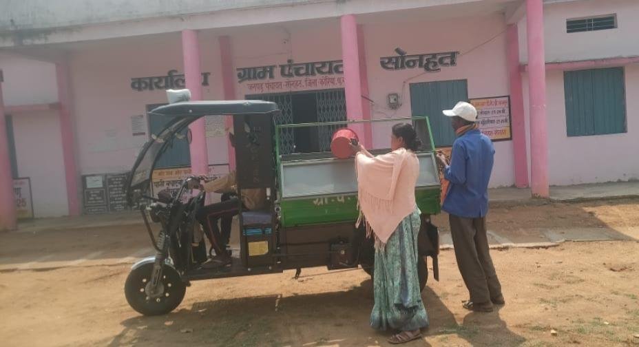 ’महिला शक्ति का कमाल- नीतू बदल रही सोनहत की स्वच्छता की तस्वीर’