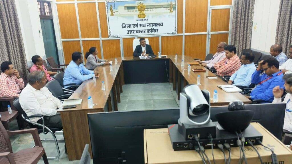 नेशनल लोक अदालत की तैयारी को लेकर प्रधान जिला एवं सत्र न्यायाधीश ने ली विभिन्न विभागों के अधिकारियों की बैठक