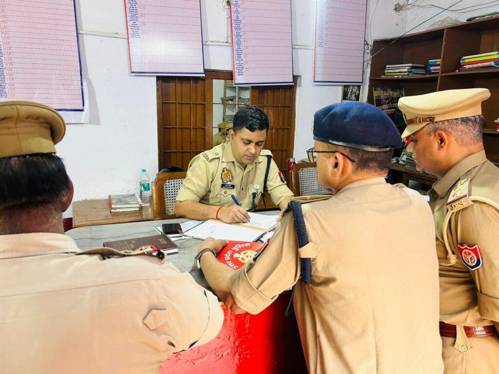पुलिस अधीक्षक नगर द्वारा किया गया थाना सीबीगंज का वार्षिक निरीक्षण