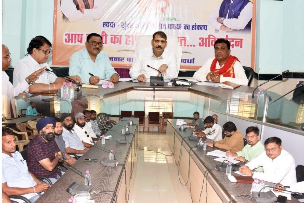 निर्माण कार्यों में लापरवाही बर्दाश्त नहीं, समय-सीमा में गुणवत्ता के साथ पूर्ण करें– कलेक्टर श्री गोपाल वर्मा*