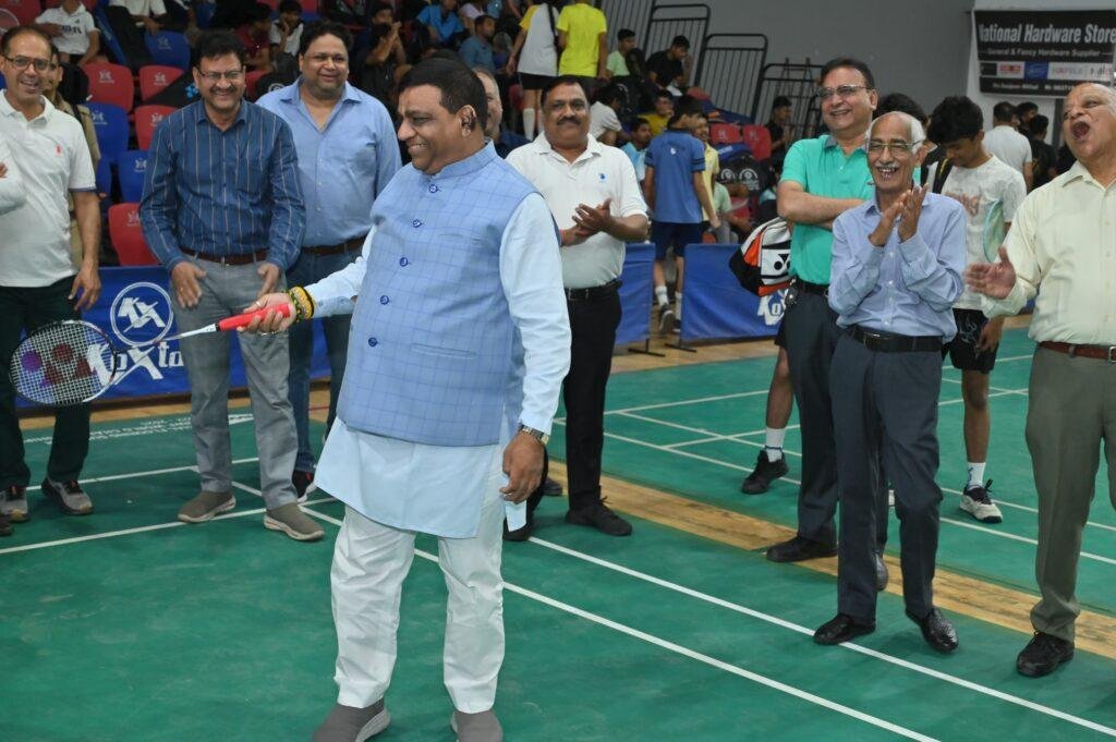 ​कैंट विधायक संजीव अग्रवाल ने शटल मारकर किया रोटरी बैडमिंटन टूर्नामेंट का शानदार आगाज़