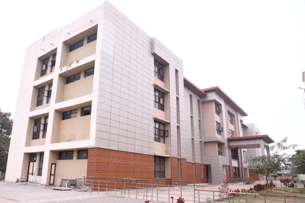 75 लाख से अपग्रेड होगा मीडिया संस्थान का स्टूडियो : प्रो. सोमनाथ सचदेवा