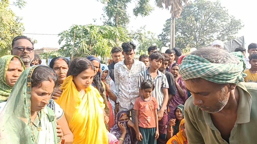 विषैले सर्प के डसने से किशोरी की मौत, सीएचसी पर लापरवाही का आरोप