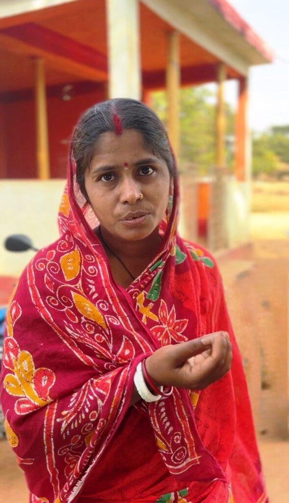 महाराष्ट्र सीमा से लगे गांव में योजनाओं की पहुंच, महिला ने जताया मुख्यमंत्री का आभार