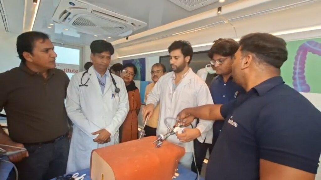 रेजिडेंट चिकित्सकों एवं संकाय सदस्यों के लिए एक विशेष प्रशिक्षण कार्यशाला