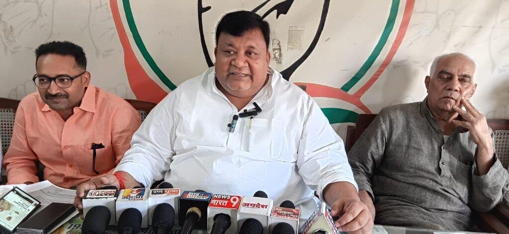 महोबा की बेटी को न्याय दिलाने वालों को डरा रही सरकार: कौशल सिंह उर्फ मुन्ना राय