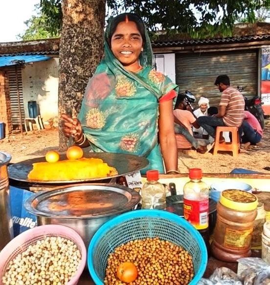 समूह से मिले सहयोग से स्वरोजगार की राह पर बढ़ीं उमा