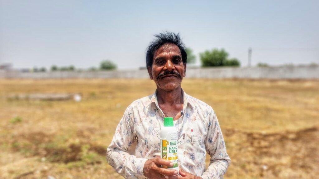 नैनो यूरिया ने बढ़ाई किसान भागवत प्रसाद टंडन की आय और उत्पादकता