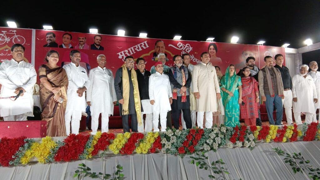 गोपालपुर के नाम आयोजित मुशायरे में गूंजे राष्ट्रीय एकता और भाईचारे के संदेश