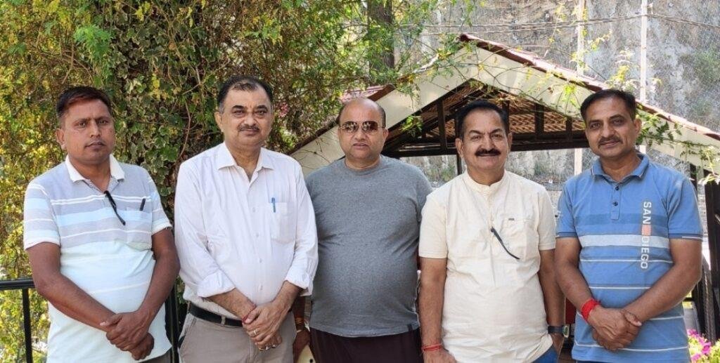 हिमाचल के पत्रकारों को एमडब्ल्यूबी देगी 10-10 लाख रुपये की मुफ्त एक्सीडेंटल पॉलिसी