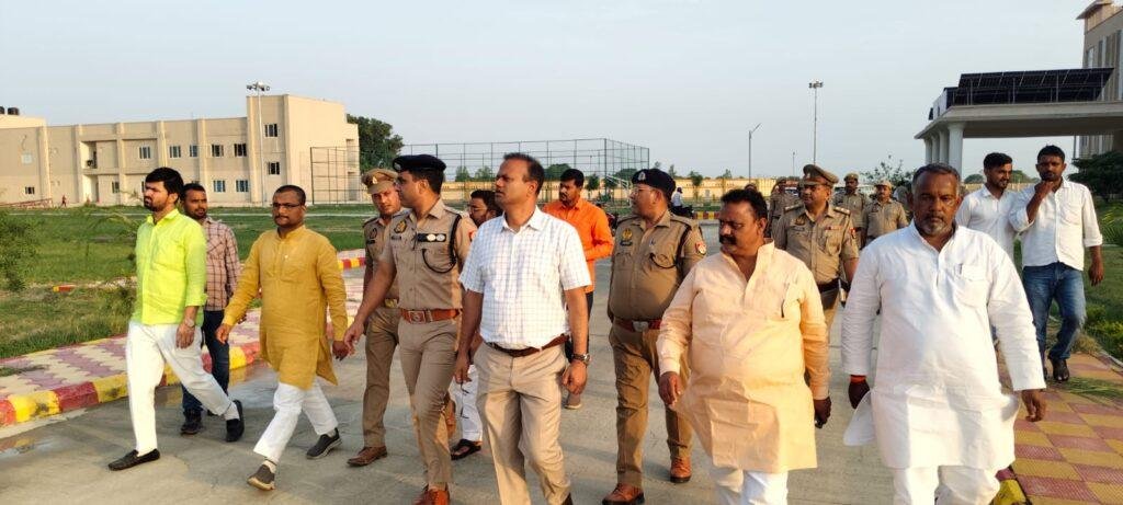 मुख्यमंत्री आदित्यनाथ योगी जी के प्रस्तावित कार्यक्रम के मद्देनज़र महाराजा सुहेलदेव राज्य विश्वविद्यालय पहुंचकर कार्यक्रम स्थल का किया निरीक्षण