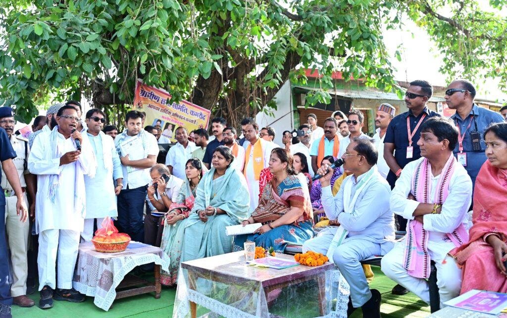जिले में 41 समाधान शिविरों के माध्यम से कुल 35 हजार 470 आवेदन मिले