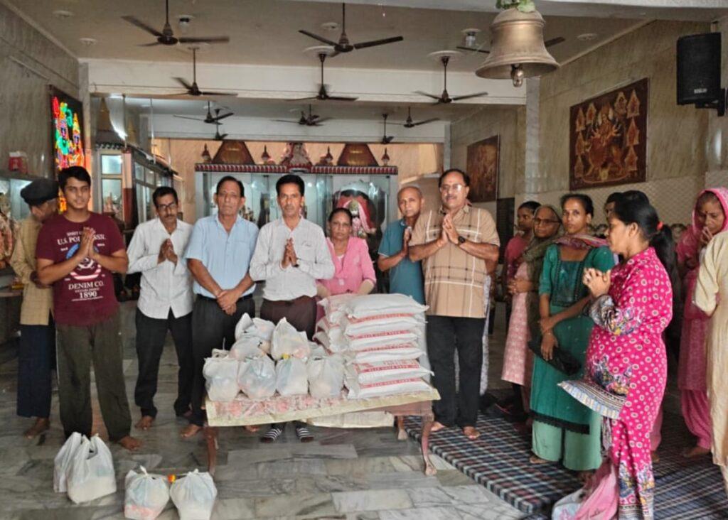 सियाराम वेलफेयर सोसाइटी के सदस्यों की ओर से 21 जरूरतमंद महिलाओं को जुलाई महीने का राशन किया गया वितरण-जगदीश बजाज