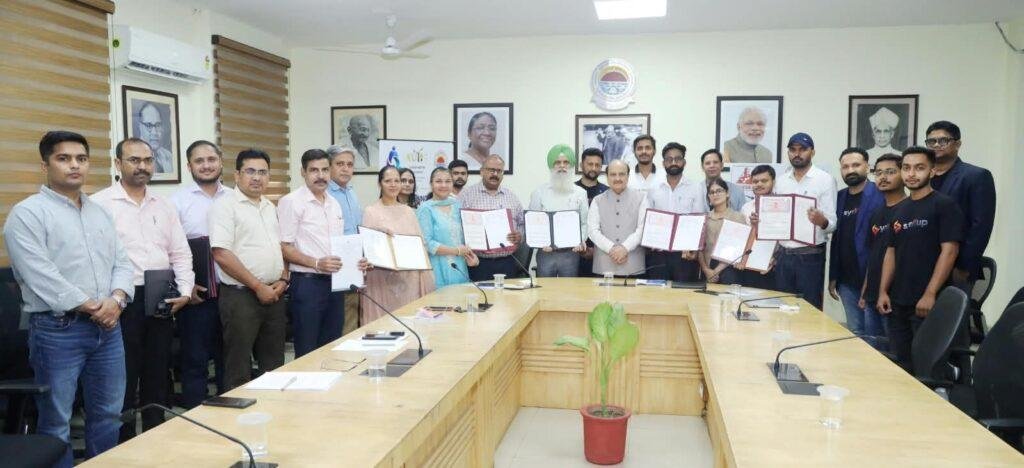 एमओयू से नवाचार और उद्यमिता को मिलेगा बढ़ावाः प्रो. सोमनाथ सचदेवाकेयू में चार स्टार्टअप्स के साथ हुआ त्रिपक्षीय समझौता