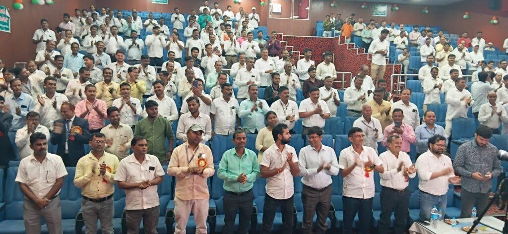आजमगढ़ : ग्रामीण चिकित्सकों ने मनाया स्थापना दिवस, चिकित्सकों का हुआ सम्मान